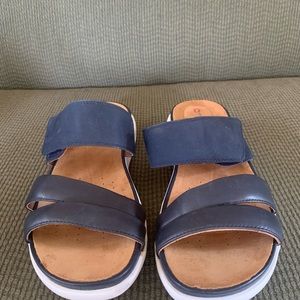 Womens navy sandals sz 10